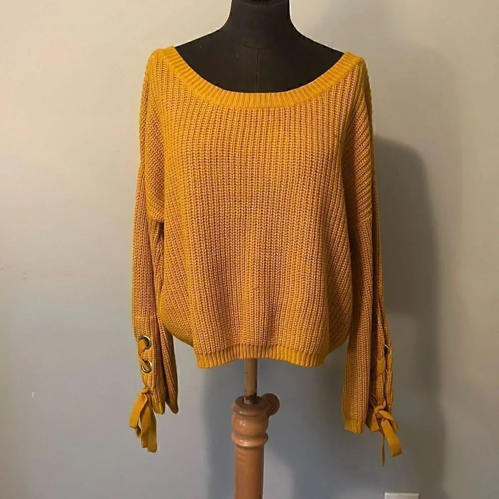 Love By Design Women's Yellow Long Sleeve Boat Neck Pullover Sweater